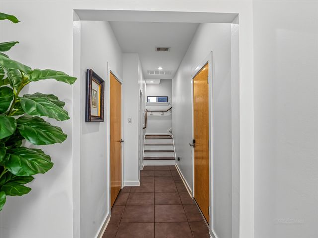 1045 Voight Street, Houston, TX 77009