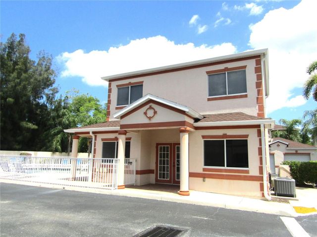 3966 MEDITERRANEA CIRCLE 421, Sarasota, FL 34233