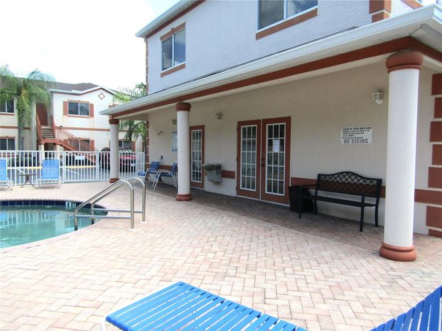3966 MEDITERRANEA CIRCLE 421, Sarasota, FL 34233