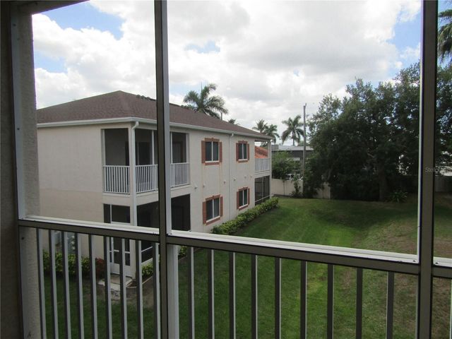 3966 MEDITERRANEA CIRCLE 421, Sarasota, FL 34233