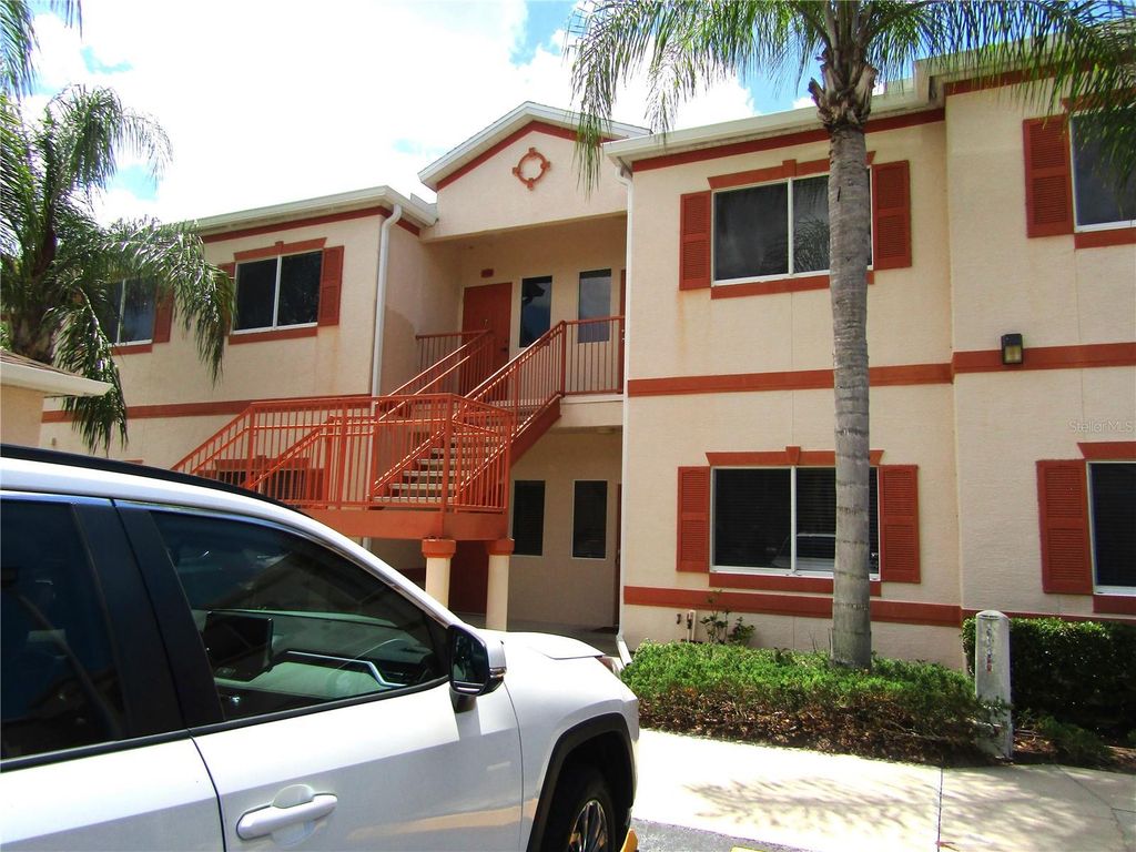 3966 MEDITERRANEA CIRCLE 421, Sarasota, FL 34233