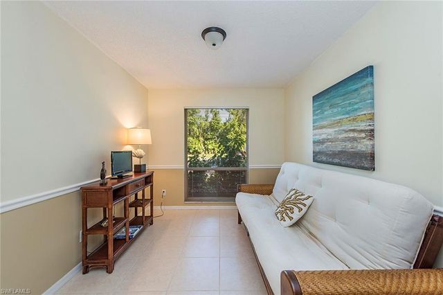 1290 Yesica Ann CIR G-105, Naples, FL 34110