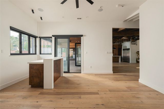 2510 Underwood Street, Houston, TX 77030