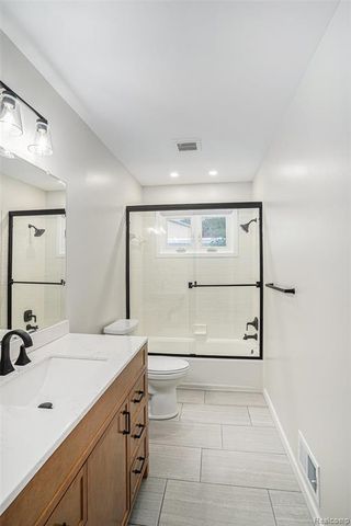 5428 Owen Road, Linden, MI 48451