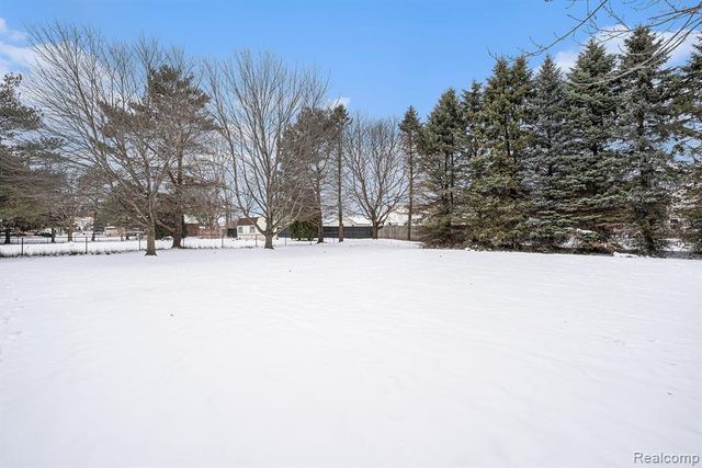 5428 Owen Road, Linden, MI 48451