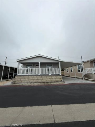 9850 Garfield Ave 18, Huntington Beach, CA 92646