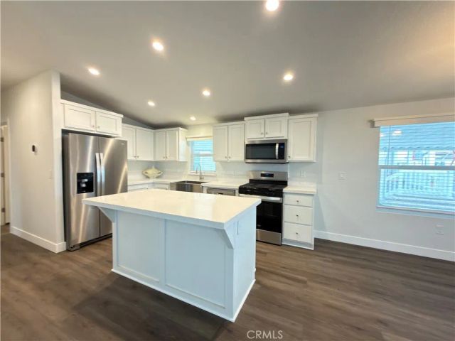 9850 Garfield Ave 18, Huntington Beach, CA 92646
