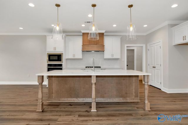 16521 Hamilton Place, Athens, AL 35613