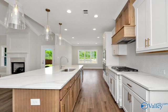 16521 Hamilton Place, Athens, AL 35613