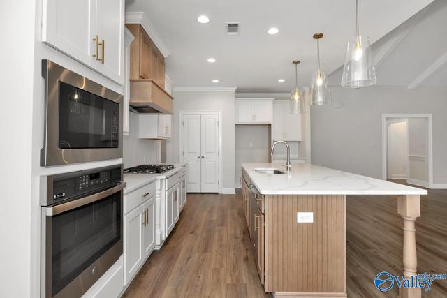 16521 Hamilton Place, Athens, AL 35613
