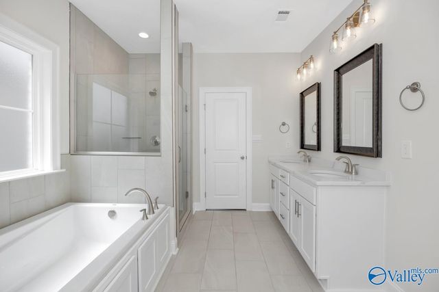 16521 Hamilton Place, Athens, AL 35613