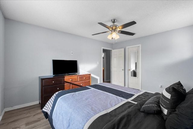 6825 Gulf Street, Hitchcock, TX 77563