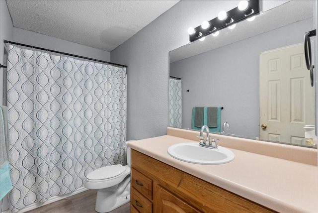 6825 Gulf Street, Hitchcock, TX 77563