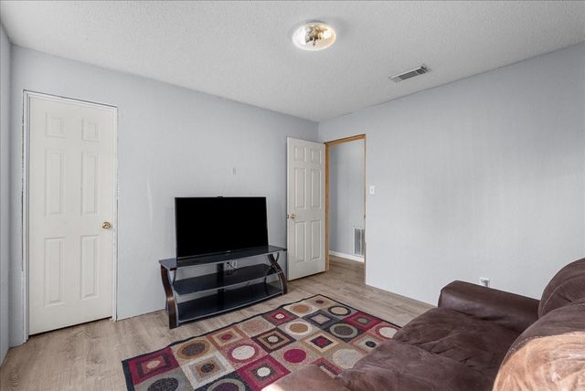6825 Gulf Street, Hitchcock, TX 77563