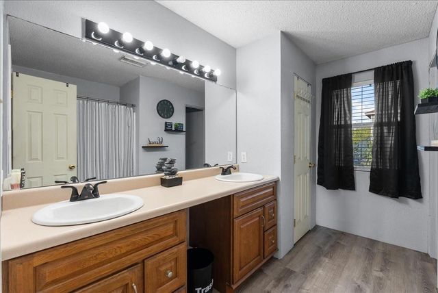 6825 Gulf Street, Hitchcock, TX 77563