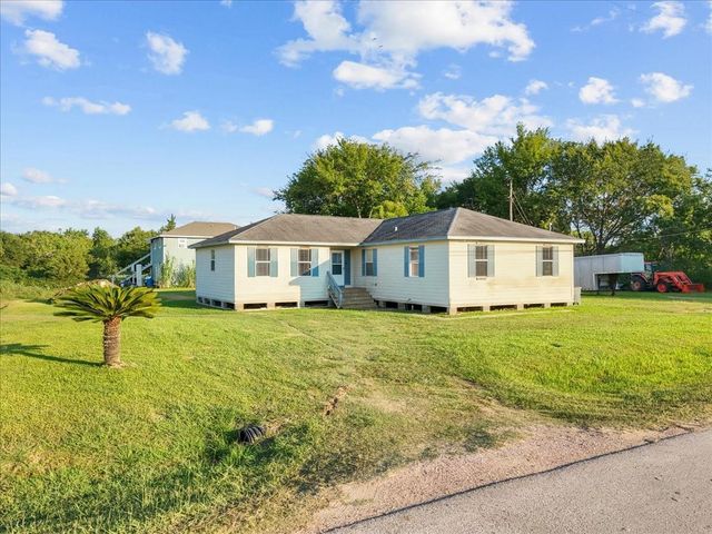 6825 Gulf Street, Hitchcock, TX 77563