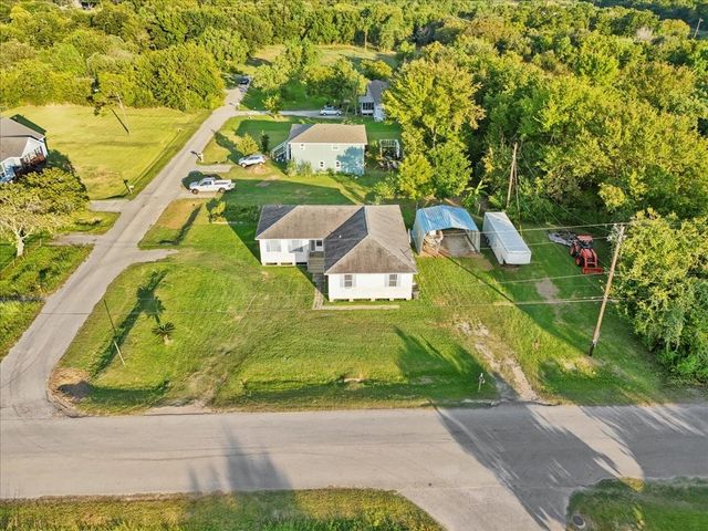 6825 Gulf Street, Hitchcock, TX 77563