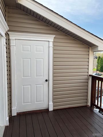 10942 Vauxhall Drive, Creve Coeur, MO 63146