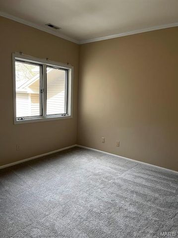 10942 Vauxhall Drive, Creve Coeur, MO 63146