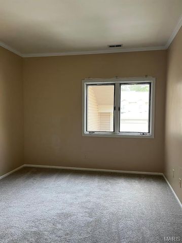 10942 Vauxhall Drive, Creve Coeur, MO 63146