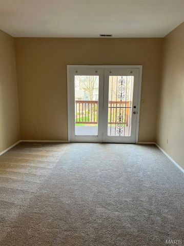 10942 Vauxhall Drive, Creve Coeur, MO 63146