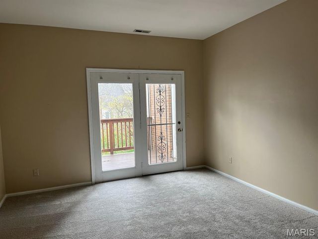 10942 Vauxhall Drive, Creve Coeur, MO 63146