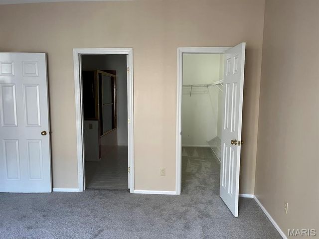 10942 Vauxhall Drive, Creve Coeur, MO 63146