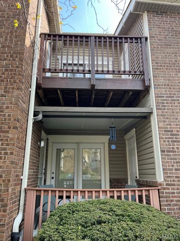 10942 Vauxhall Drive, Creve Coeur, MO 63146