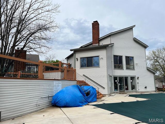 10942 Vauxhall Drive, Creve Coeur, MO 63146