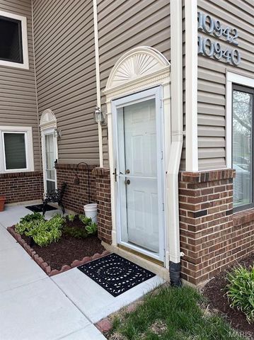 10942 Vauxhall Drive, Creve Coeur, MO 63146