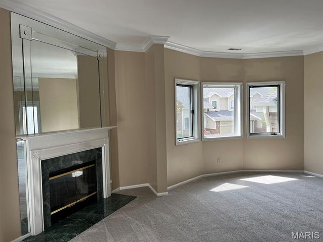 10942 Vauxhall Drive, Creve Coeur, MO 63146
