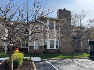 10942 Vauxhall Drive, Creve Coeur, MO 63146