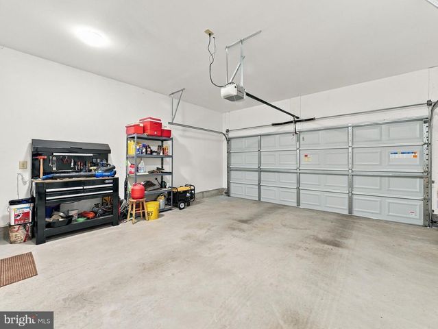 216 EXECUTIVE WAY, Hedgesville, WV 25427