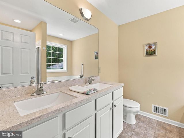 216 EXECUTIVE WAY, Hedgesville, WV 25427