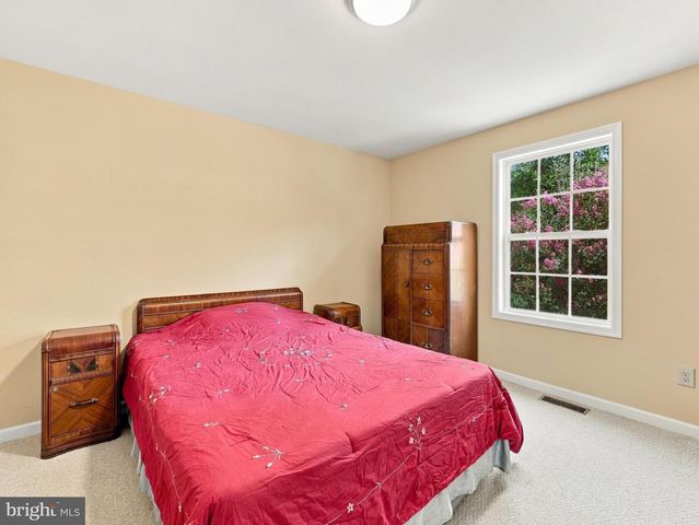 216 EXECUTIVE WAY, Hedgesville, WV 25427