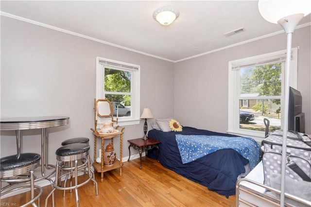 1659 Holly DR, Gloucester Point, VA 23062