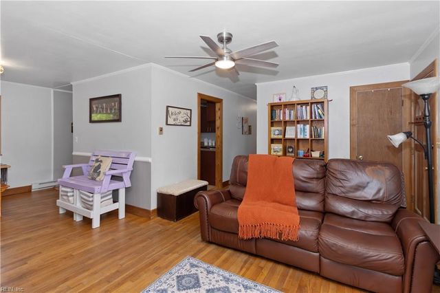 1659 Holly DR, Gloucester Point, VA 23062