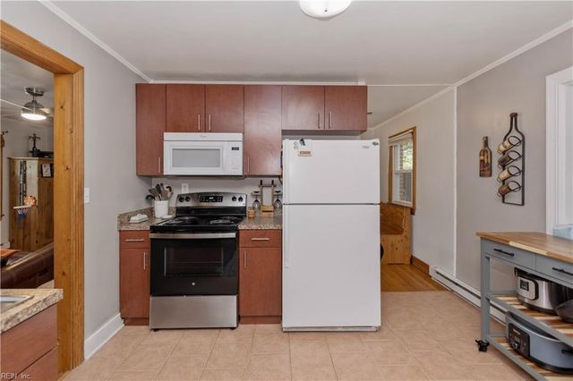1659 Holly DR, Gloucester Point, VA 23062