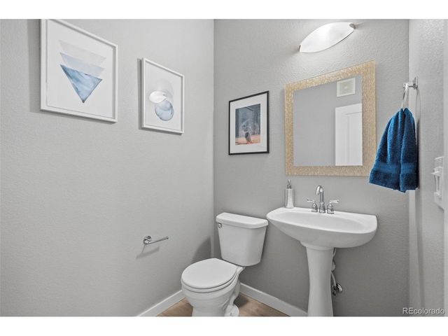 4100 Albion St 4-418, Denver, CO 80216