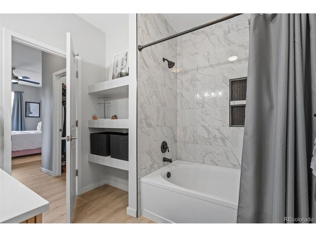 4100 Albion St 4-418, Denver, CO 80216