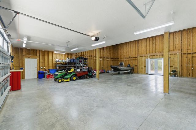 8121 COUNTY ROAD 243B, Wildwood, FL 34785