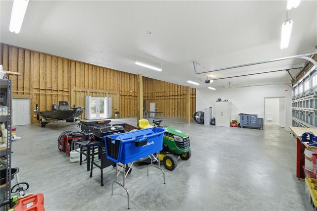 8121 COUNTY ROAD 243B, Wildwood, FL 34785