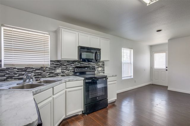 8932 Sun Haven Way, Fort Worth, TX 76244