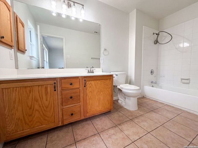 6951 CUTTING CRK, San Antonio, TX 78244