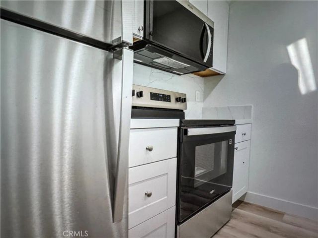 750 N Kings 105, West Hollywood, CA 90069