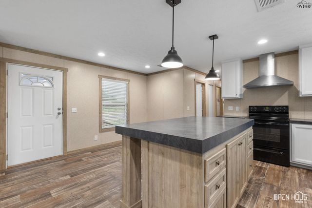 311 W CRYSTAL STREET, Iowa Park, TX 76367