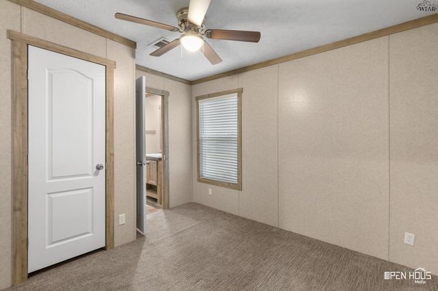 311 W CRYSTAL STREET, Iowa Park, TX 76367