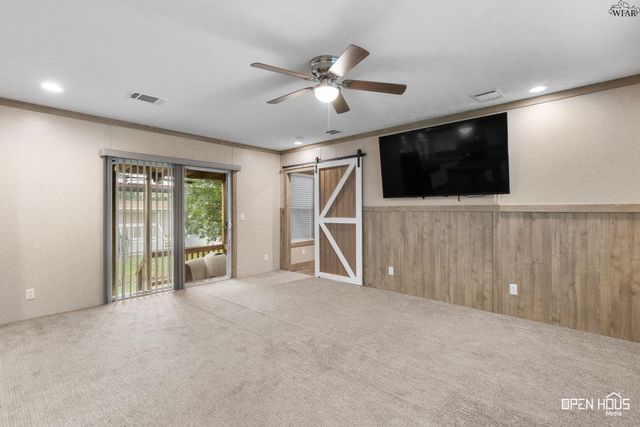 311 W CRYSTAL STREET, Iowa Park, TX 76367