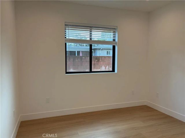 19212 Calvert Street, Tarzana, CA 91335
