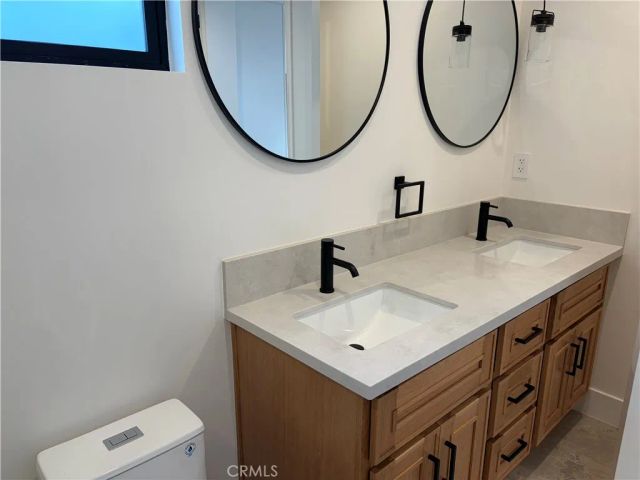 19212 Calvert Street, Tarzana, CA 91335